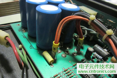 用料很給力！專業后級功放美國高峰FA1201拆解