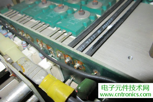 用料很給力！專業后級功放美國高峰FA1201拆解