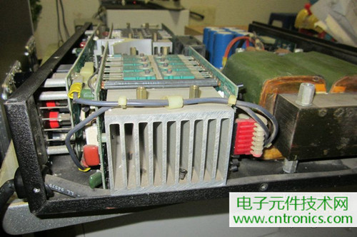 用料很給力！專業后級功放美國高峰FA1201拆解