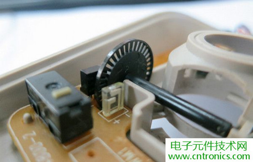 殿堂級機械鼠標(biāo)拆解：嘆精致做工！