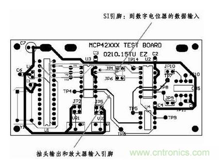 采用這種新的布線，將模擬線路和數字線路隔離開了。增大走線之間的距離，基本消除了在前面布線中造成干擾的數字噪聲。