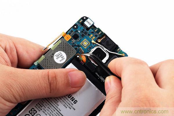 拆解狂魔荼毒新機三星金屬Galaxy A5，看槽點在何方？