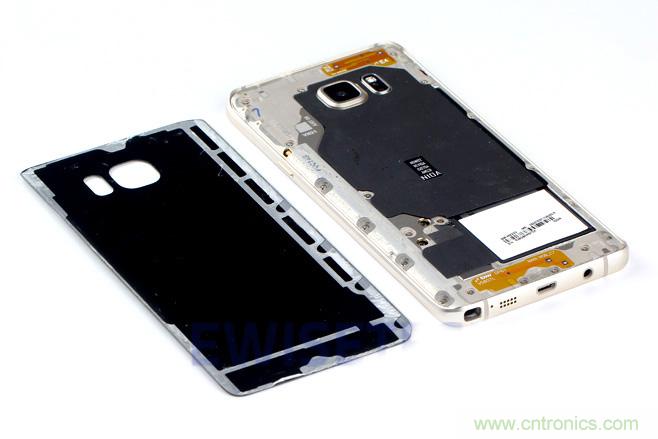 Galaxy Note5拆解，與S系列差距日漸模糊