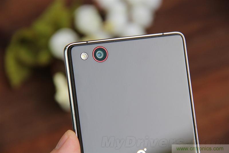 無邊框的 nubia Z9 ，一款既有驚喜，又有驚艷的智能手機(jī)