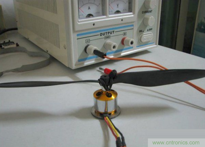 無人機(jī) DIY 制作全過程，酷得不要不要的！