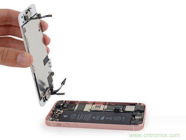 有什么地方沒有變？iPhone SE真機拆解