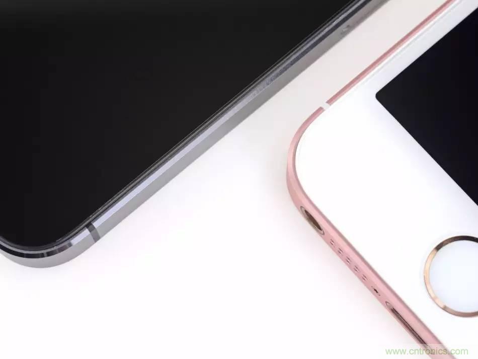 有什么地方沒有變？iPhone SE真機拆解