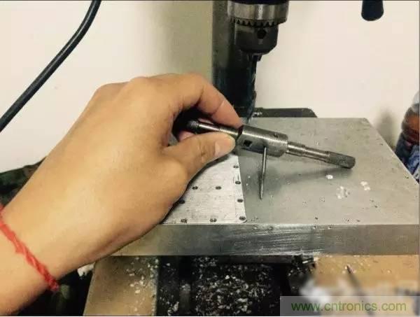 想看大牛是如何DIY射頻功放的嗎？