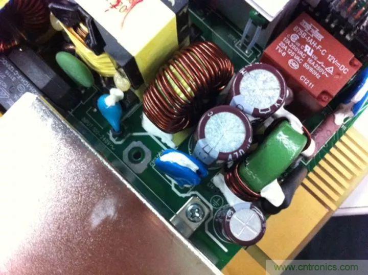 了解電容，讀這一篇就夠了